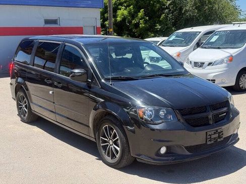 Used 2016 Dodge Grand Caravan R/T FWD image 2