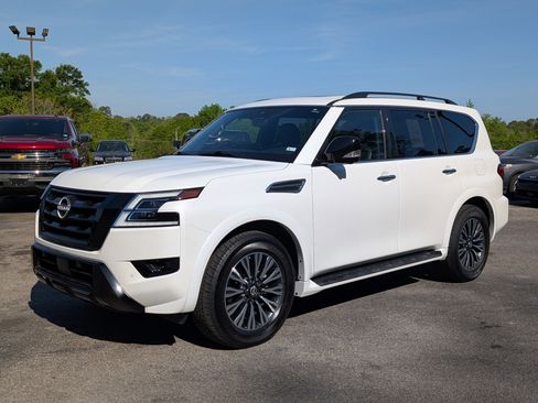 Used 2023 Nissan Armada SL w/ Midnight Edition Package image 5