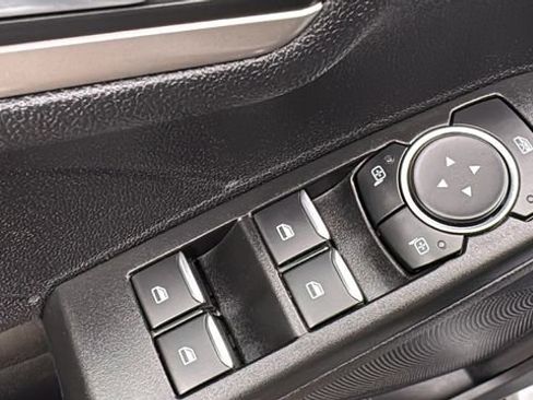 Certified 2022 Ford Escape SEL image 11