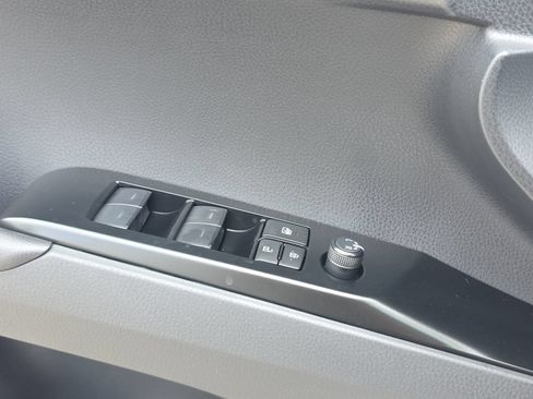 New 2026 Toyota Camry Hybrid w/ Multimedia Upgrade Package FWD image 24