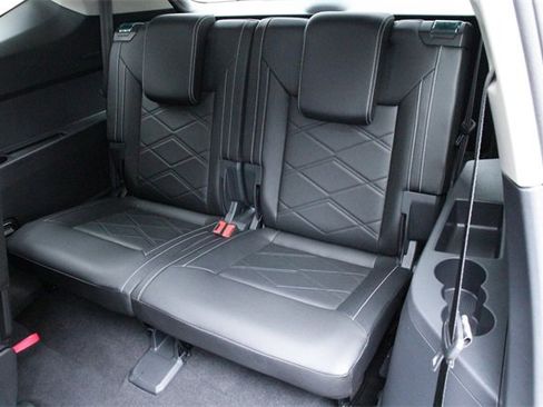 Certified 2025 Volkswagen Atlas SE image 39