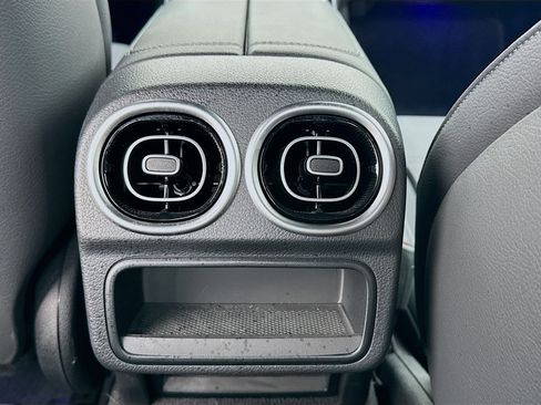 Used 2024 Mercedes-Benz C 300 Sedan image 17