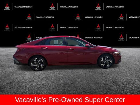 Used 2024 Hyundai Elantra Limited FWD image 7