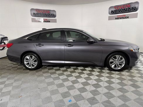 Used 2019 Honda Accord LX image 2