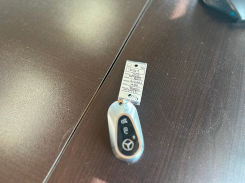 Used 2022 Mercedes-Benz S 580 4MATIC Sedan w/ AMG Line Package image 43