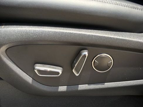 Used 2023 Lincoln Nautilus Reserve AWD/4WD image 25
