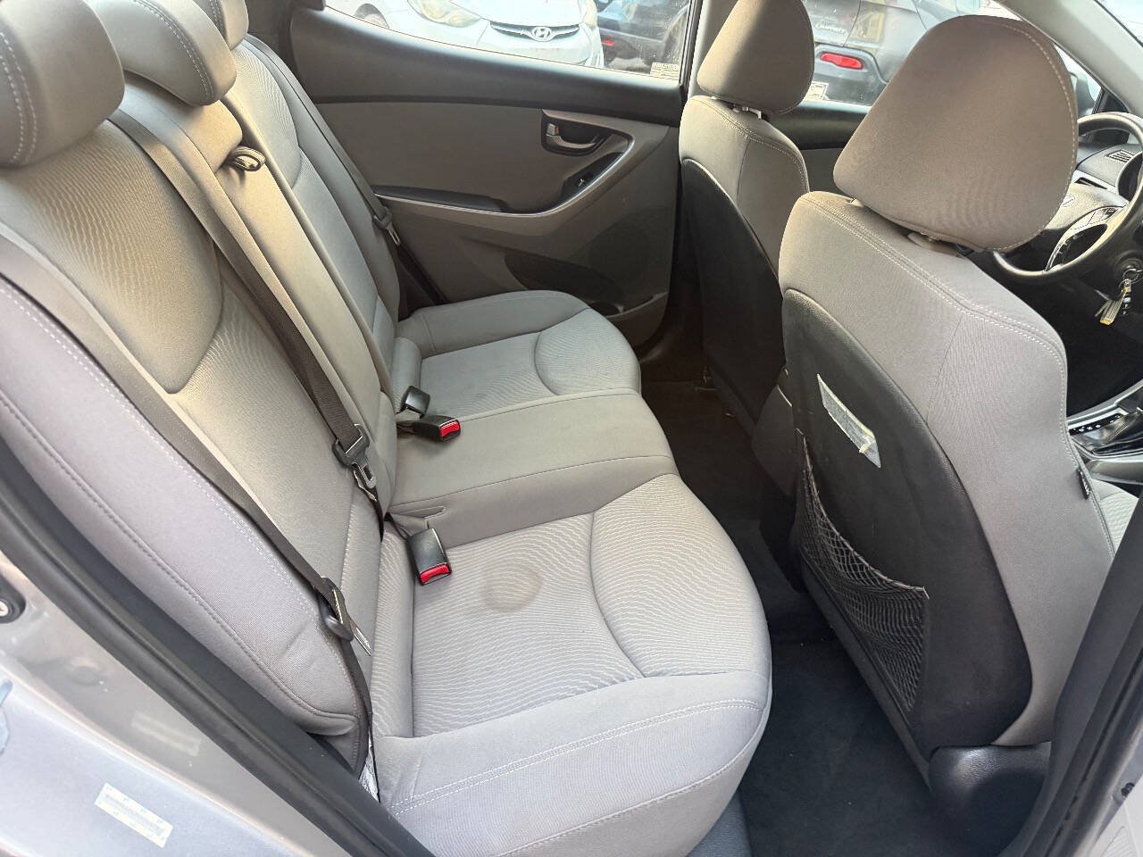 Used 2015 Hyundai Elantra SE FWD image 23