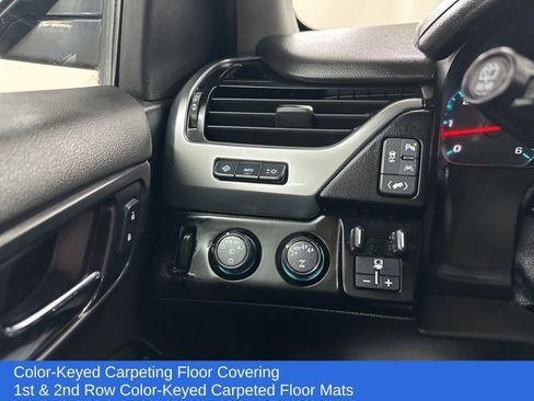 Used 2019 Chevrolet Suburban Premier image 39