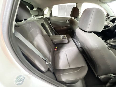 Used 2023 Hyundai Kona SEL AWD/4WD image 24
