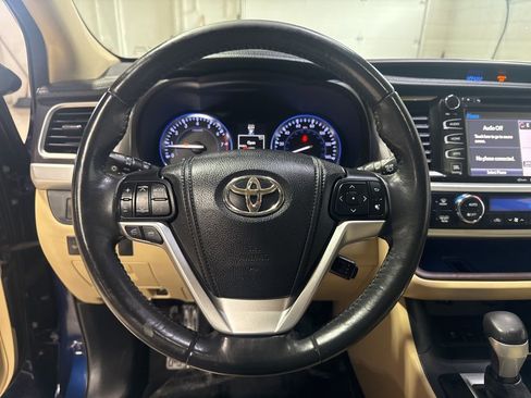Used 2014 Toyota Highlander Limited AWD/4WD image 11
