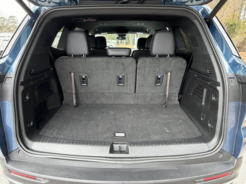 Used 2025 Buick Enclave Preferred image 4