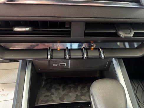 Used 2023 Chevrolet Colorado Trail Boss w/ Advanced Trailering Package image 20