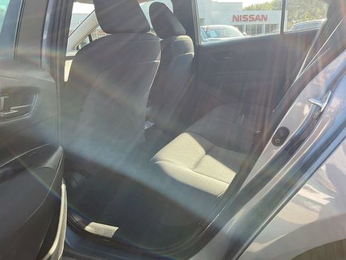 Used 2025 Toyota Corolla LE FWD image 11