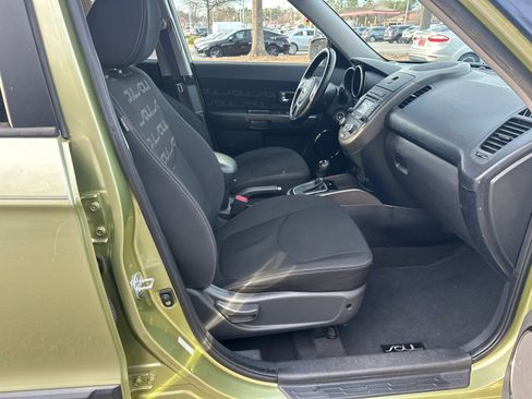 Used 2013 Kia Soul + w/ Audio Pkg image 13