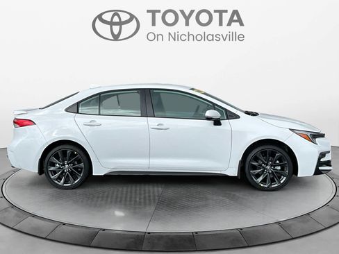 Used 2026 Toyota Corolla SE image 7