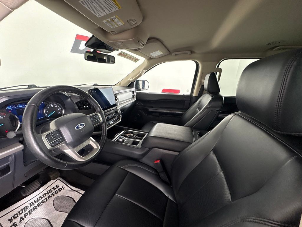 Used 2023 Ford Expedition XLT RWD image 11