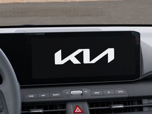 New 2026 Kia K4 FWD image 21