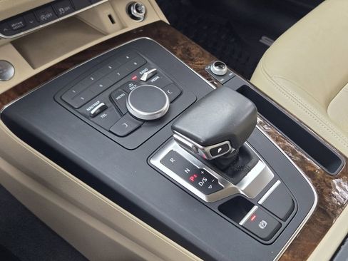 Used 2018 Audi Q5 2.0T Premium image 20