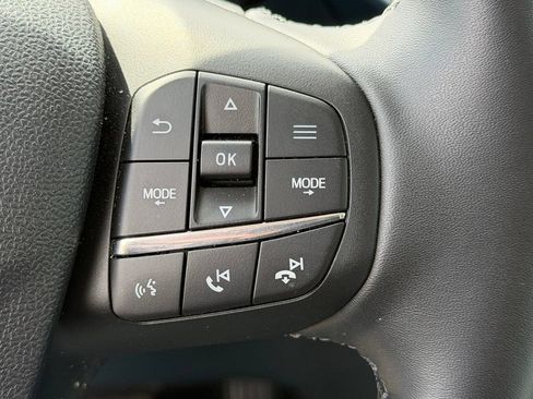 Used 2025 Ford Maverick XLT w/ Equipment Group 301A AWD/4WD image 16