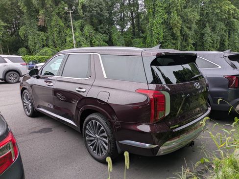 Used 2023 Hyundai Palisade Calligraphy AWD/4WD image 3
