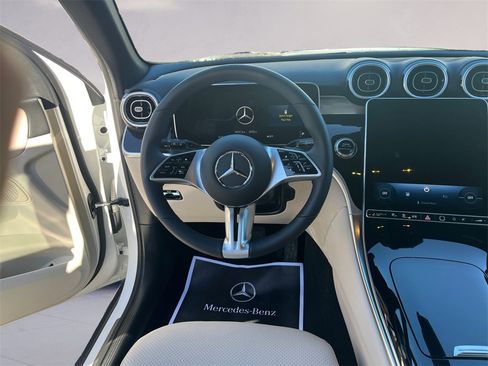 Certified 2025 Mercedes-Benz GLC 350e 4MATIC image 11