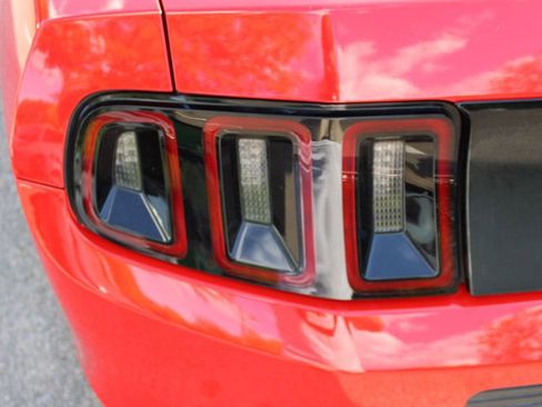 Used 2014 Ford Mustang Coupe RWD image 10