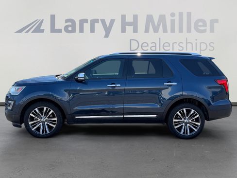 Used 2016 Ford Explorer Platinum AWD/4WD image 2