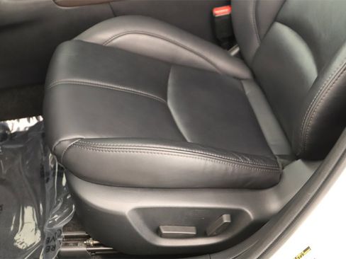 Used 2018 MAZDA MAZDA3 Touring image 24