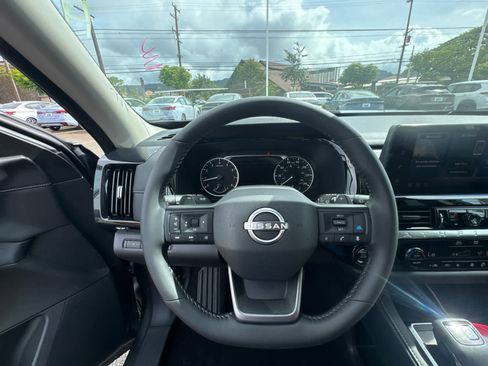 New 2026 Nissan Pathfinder SV FWD image 8