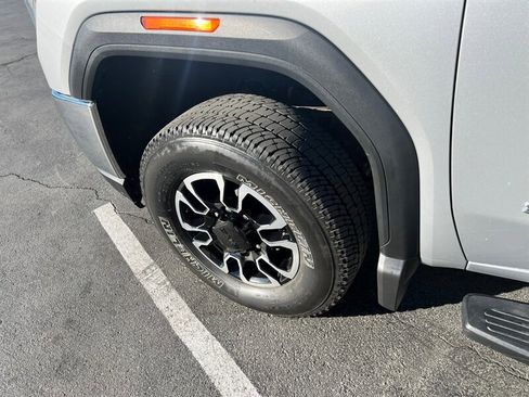 Used 2022 GMC Sierra 3500 SLE w/ Fleet Comfort Package image 17