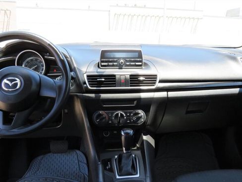 Used 2015 MAZDA MAZDA3 i SV FWD image 15