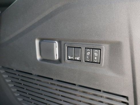 New 2026 GMC Yukon Denali w/ Denali Reserve Package image 13