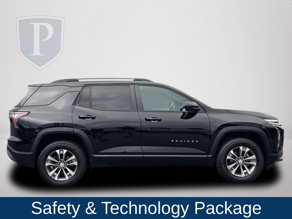 Used 2025 Chevrolet Equinox LT w/ Convenience Package II FWD image 4