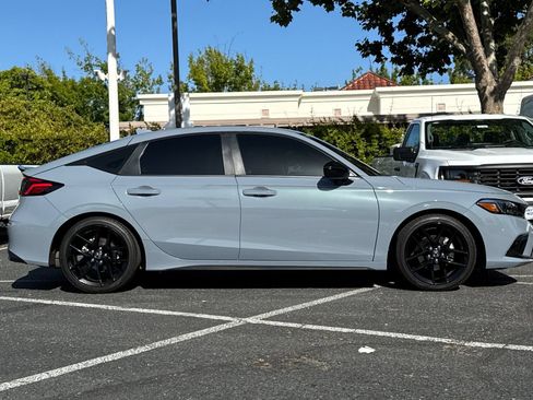 Used 2024 Honda Civic Sport image 3