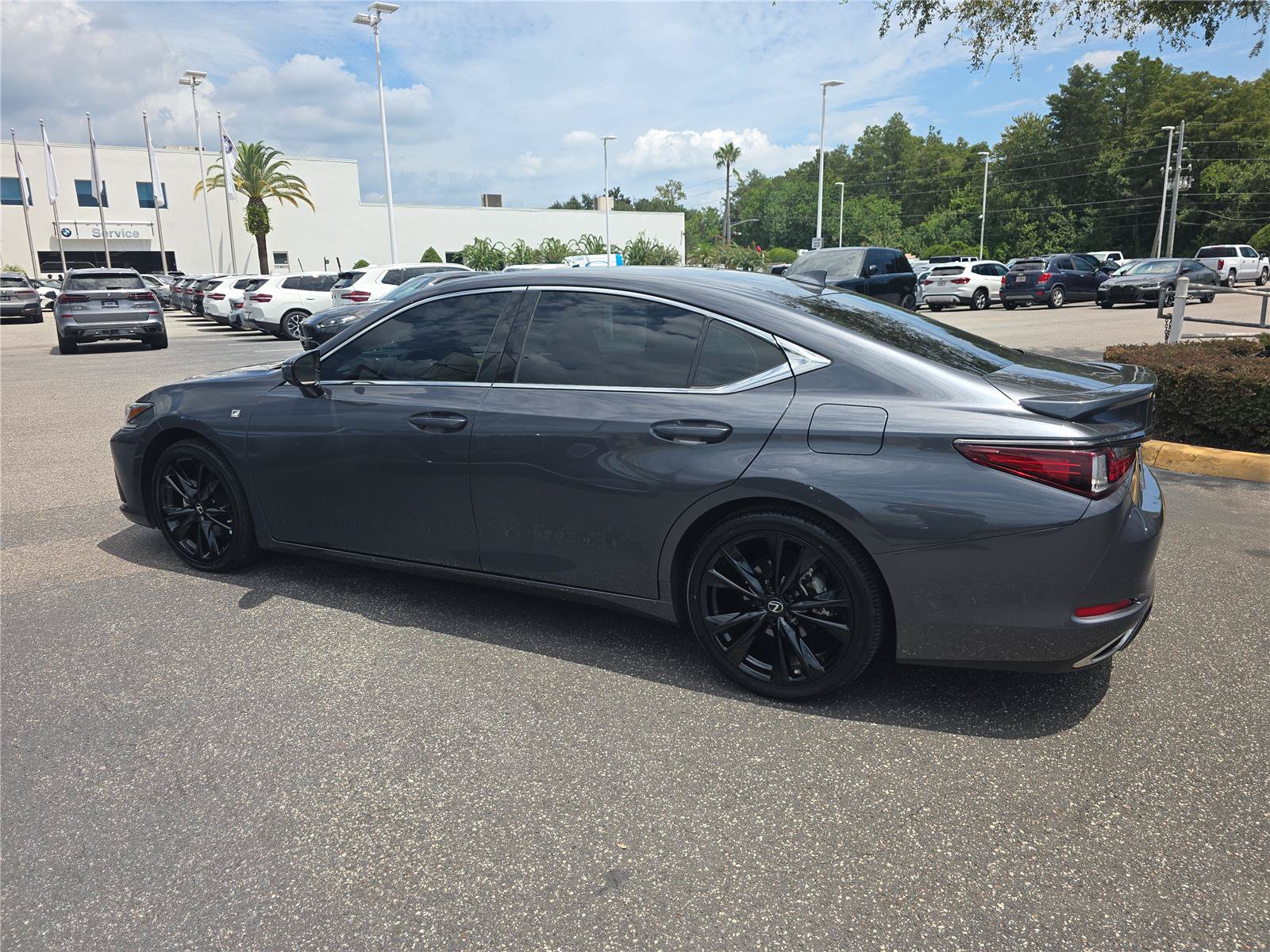 Used 2023 Lexus ES 350 F Sport w/ Accessory Package (Z1) FWD image 5