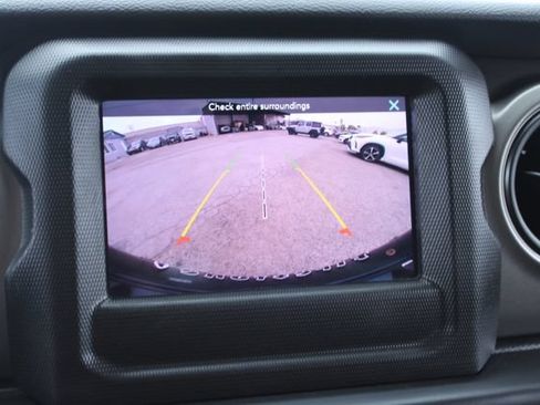 Used 2023 Jeep Wrangler Unlimited Sport AWD/4WD image 27