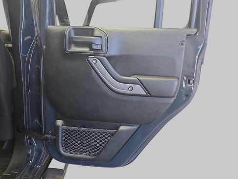 Used 2018 Jeep Wrangler Unlimited Sport S AWD/4WD image 14