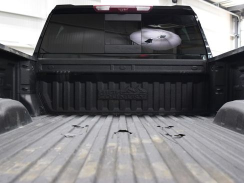 Used 2024 Chevrolet Silverado 2500 High Country w/ High Country Premium Package AWD/4WD image 27