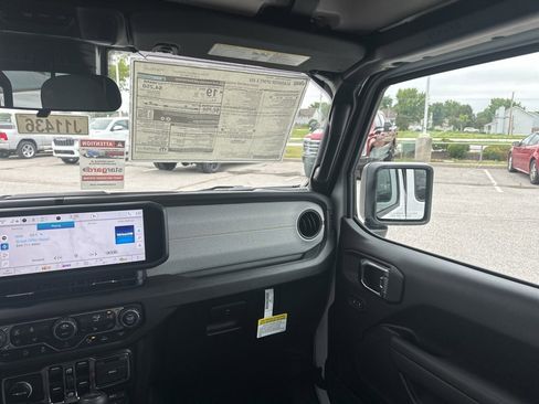 New 2025 Jeep Gladiator Sport image 52