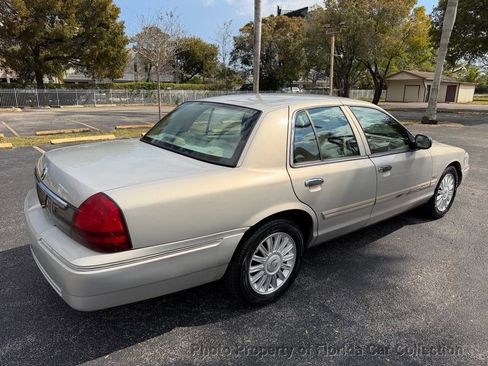 Used 2010 Mercury Grand Marquis LS image 4