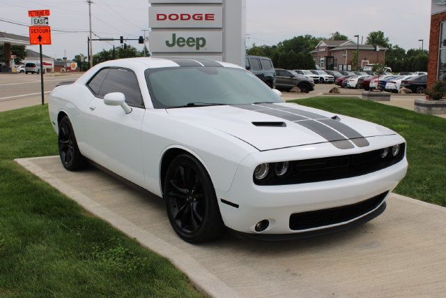 Used 2018 Dodge Challenger SXT w/ Blacktop Package RWD image 2