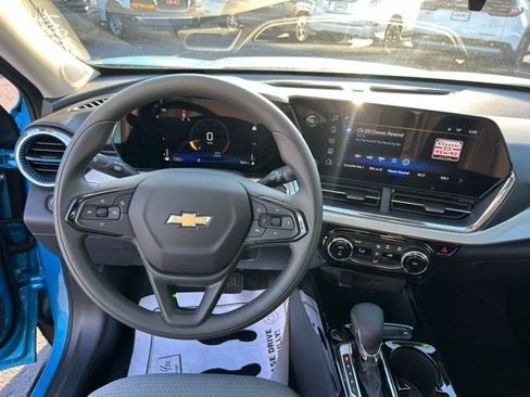 Certified 2026 Chevrolet Trax LT image 17