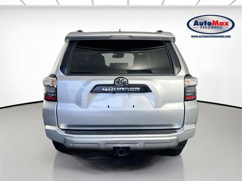 Used 2024 Toyota 4Runner TRD Off-Road Premium image 7