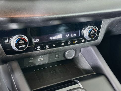 Used 2024 Mitsubishi Outlander SE AWD/4WD image 23
