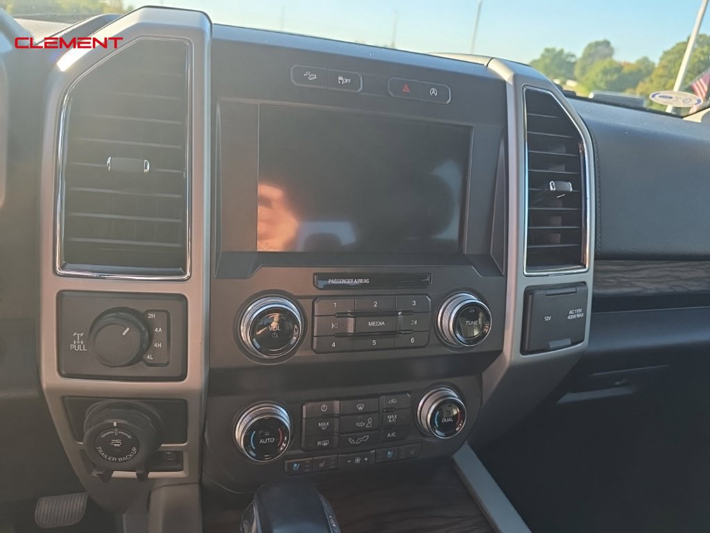 Used 2019 Ford F150 Lariat w/ Equipment Group 502A Luxury AWD/4WD image 14