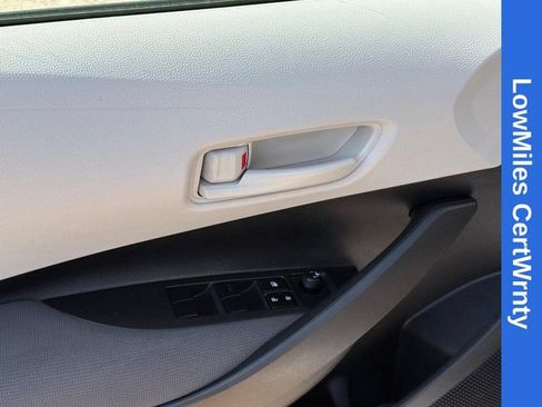 Used 2025 Toyota Corolla LE FWD image 18