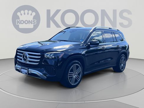 Used 2025 Mercedes-Benz GLS 450 4MATIC image 5