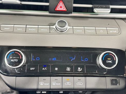 Used 2024 Hyundai Elantra SEL FWD image 24