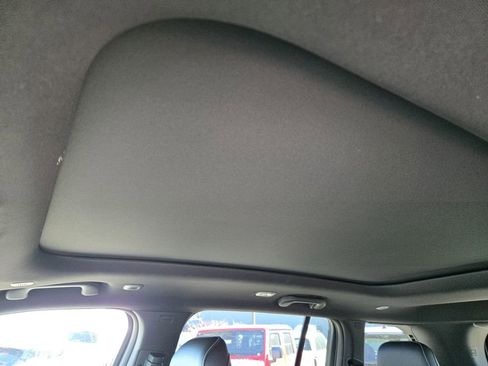 New 2026 Jeep Grand Cherokee Limited image 15