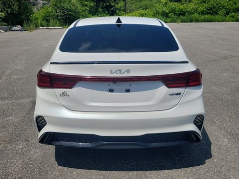 Used 2023 Kia Forte GT-Line w/ GT-Line Premium Package FWD image 6